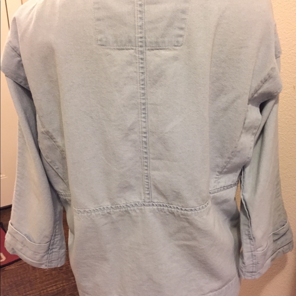 ZARA denim shirt/jacket! Snap buttons light wash - Picture 3 of 6